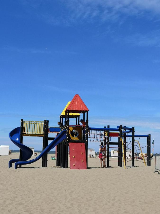 Zeester En Koffie. Oostduinkerke-Bad Exterior photo